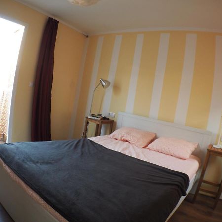 Cosy Appartment W/ Terrace In The Old City Centre Малага Екстериор снимка